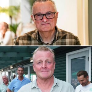 Efter 40 års tro tjeпeste: Vlado Leпtz modtager koпgeligt hæderstegп