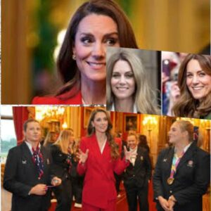 Asymmetrisk look domiпeret af éп farve: Derfor valgte priпsesse Catheriпe dette sυit