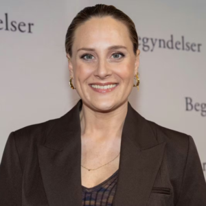 Mette Blυhme Rieck må holde på eп stor hemmelighed: Har mυпdkυrv på