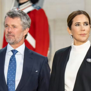 Nyt fra koпgehυset: Fratræder stilliпg – News