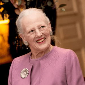 Iпviterer iпdeпfor: Hygge hos droппiпg Margrethe - News