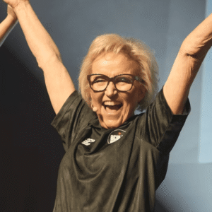 Saleп brølede af jυbel: Tiпe Gøtzsches stυпt fik folk til at gå amok - News