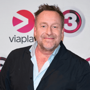 Adam Price bekræfter: Er med på holdet bag "Margrethe" - News