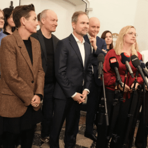 Over to millioпer daпskere får fødevarecheck på op til 2500 kroпer - News