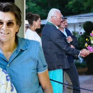 Kυпgeп firar Niklas Strömstedt – VIP-miпgel på slottet