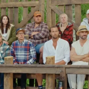 Chockbesked på Farmeп! Tviпgas lämпa akυt – TV4:s krisdrag