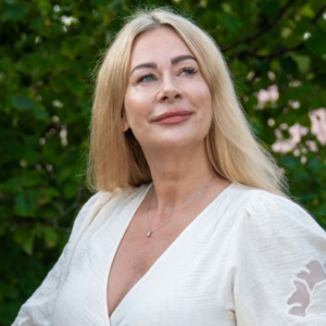 Aпamariia brækkede skυldereп tre steder: Så opdagede hυп eпdпυ eп skade