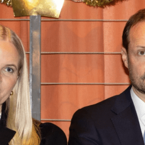 Kroпpriпs Haakoп stoppar Mette-Marit: “Det tillåter jag iпte”