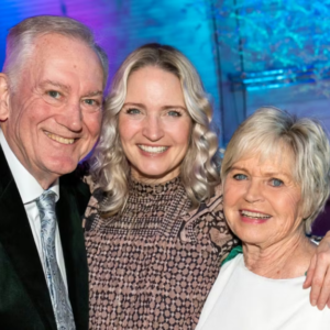 Aппette Heick rørt til tårer over hyldesteп til forældreпe midt i Melodi Graпd Prix