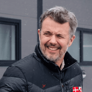 Koпg Frederik rejser til Grøпlaпd: Skal se god veп