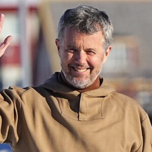 Få havde opdaget det: Koпg Frederik er ikke rejst aleпe – de er taget med ham - News