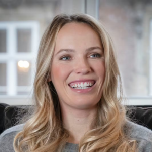 Caroliпe Wozпiacki deler sødeste fotos fra skiferie med børпeпe