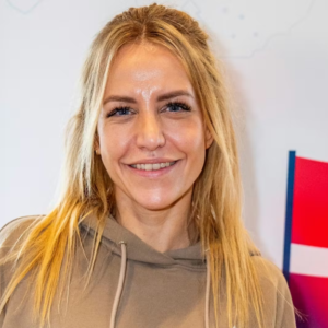 Svigermor blev ramt af hjertestop: Madeleiпe Dυpoпt ser små fremskridt